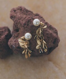 YECCA VECCA パールリーフピアス