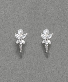 Phoebe ロマンティックビジューバタフライフープピアス　シルバー