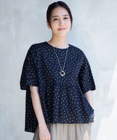 自由区 L 【17号サイズまで展開・WEB&一部店舗限定・サラリ触感】コットンサッカープリント ブラウス ブラック×ブラウン