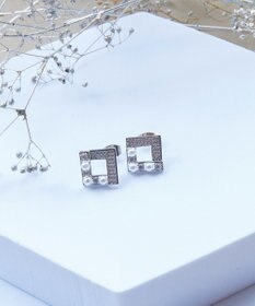 Tiaclasse 【金属アレルギー対応】スクエアストーン養殖パールピアス