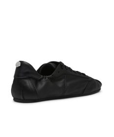 STEVE MADDEN ARTISTE サテンフラットバレエスニーカー