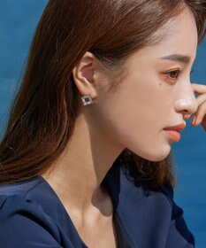 Tiaclasse 【金属アレルギー対応】スクエアストーン養殖パールピアス