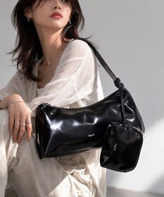 style code 【Ungrid/アングリッド】　ポーチチャーム付　ワイドバックルベルト ワンハンドルショルダーバッグ