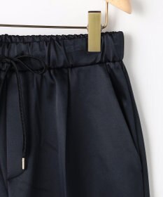 組曲 L バックウォームサテン ドロストワイドパンツ