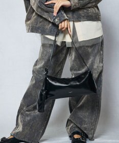 style code 【Ungrid/アングリッド】　ポーチチャーム付　ワイドバックルベルト ワンハンドルショルダーバッグ
