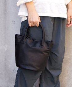 FOLNA RD ソフトレザートートバッグ