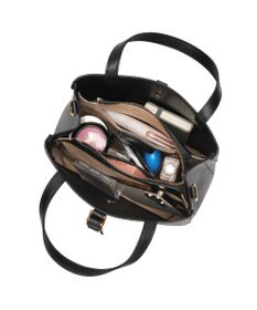 style code ［RICKERS/リッカーズ］ナチュラルレザーアオリハンドバッグ