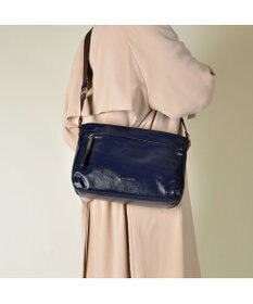 LA BAGAGERIE コーティングキャンバス ショルダーバッグ