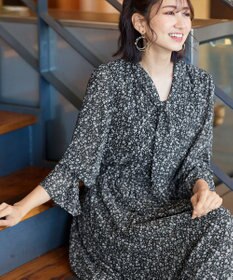 Tiaclasse L 【洗える】程良い透け感のプリントボウタイワンピース