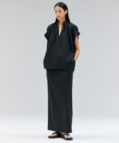 BEIGE， 【洗える/接触冷感/速乾/UVケア対応】BATEAU / Vネックバックギャザーハーフスリーブブラウス