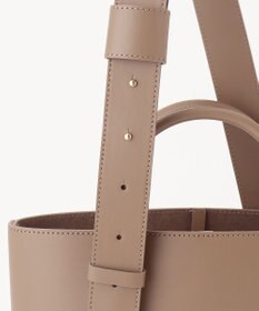 BEIGE， MARY AL TERNA / BOW