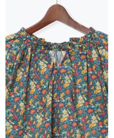 Te chichi 【LIBERTY FABRICS】フリルネックブラウス