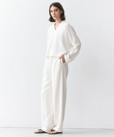 BEIGE， RUE / ドライタッチVネック配色ステッチブラウス