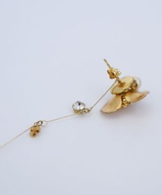 monshiro 【2WAY/スワロフスキー】シュウカイドウニハチライン ピアス