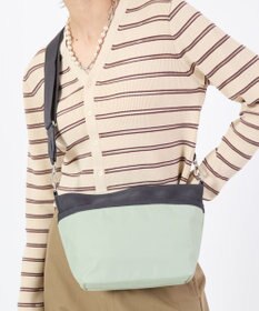 LeSportsac SMALL BUCKET BAG/フロスティグリーン/サンダー