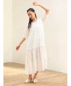 Green Parks ■ＥＳＣＡＲ　ウェーブカット×ローン刺繍ワンピース