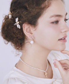 Maison de FLEUR パールリボンイヤリング