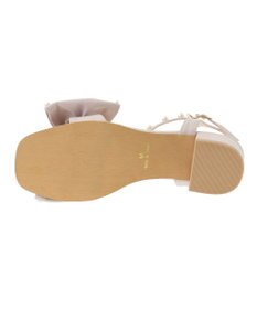 Maison de FLEUR パールリボンサンダル