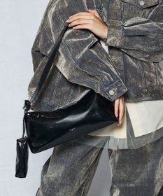 style code 【Ungrid/アングリッド】　ポーチチャーム付　ワイドバックルベルト ワンハンドルショルダーバッグ