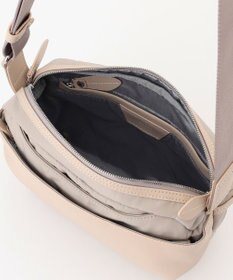 Y'SACCS シルキーリュクスショルダーバッグ