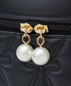 Maison de FLEUR リボンキルティングキューブショルダーバッグ