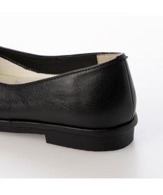 ing <ing>【サスティナブルシリーズ】Vカットフラットパンプス