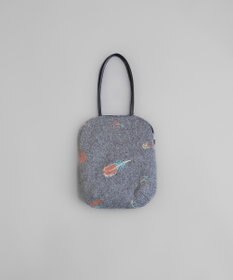 AND WOOL 鳥の羽刺繍のバッグ