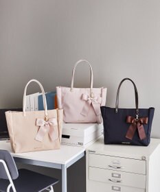 Maison de FLEUR EC限定リボンチャーム付き3ルームトートバッグ