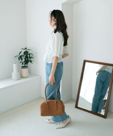 earth music&ecology フラワー刺繍フリルヘムブラウス