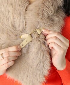 MOONBAT 【WEB限定】FURLA ベルト付きリッチフェイクファーマフラー