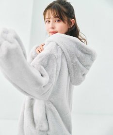 Feroux フード付きフェイクファー パーカー