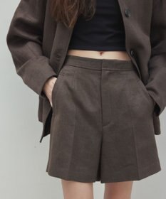 BEIGE， 【CLASSY. 4月号掲載】CRINUM / リネンショートパンツ