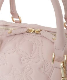 Maison de FLEUR チャーム付きリボンキルティングボストンバッグ