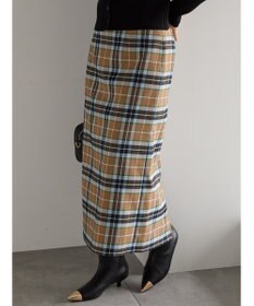 Te chichi チェックナロースカート