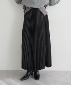 YECCA VECCA サテンプリーツスカート