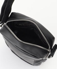 Y'SACCS ブロックモチーフポシェット