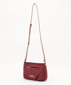 LA BAGAGERIE ポリエステルキャンバス　タックポシェット