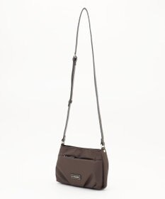 LA BAGAGERIE ポリエステルキャンバス　タックポシェット