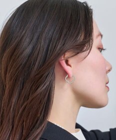 Phoebe 【金属アレルギー対応】フラワーワンタッチフープピアス　シルバー/サージカルステンレス（片耳）