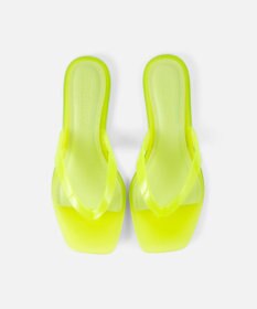 STEVE MADDEN TRELLA-J クリアトングフラットサンダル