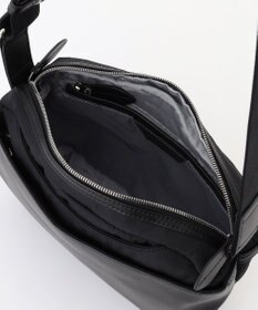 Y'SACCS シルキーリュクスショルダーバッグ