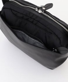 Y'SACCS シルキーリュクスショルダーバッグ