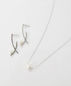 Phoebe <オンワード限定セット>【金属アレルギー対応】ワントップパールネックレス×クロスラインパールピアス/サージカルステンレス
