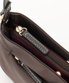 LA BAGAGERIE ポリエステルキャンバス　タックポシェット