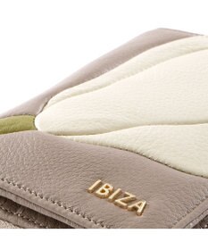IBIZA プレーサ　ラウンド二つ折り財布