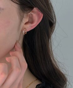 Phoebe 〈痛くないシリーズ/アレルギー対応〉シャイニーダブルフープライトフィットイヤリング　シャンパン