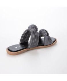 MODE ET JACOMO <carino>プリーツスポンジサンダル