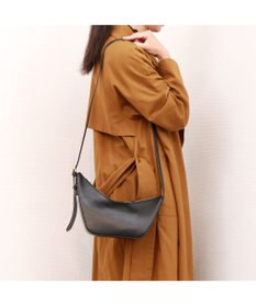 UNBILLION カシュカシュ cachecache / アシンメトリー舟型ショルダーバッグ