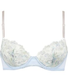 Wing 【マッチミーブラ】　ブラがわたしに合わせてくれる　バストの左右差や個々のバストの状態に柔軟に対応　ウイング／ワコール　KB2002