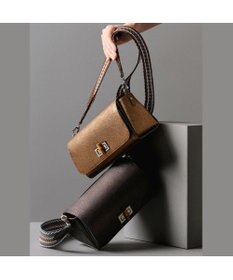 A.D.M.J. 【牛革】メタリックレザー/ラウンドターンロックショルダー